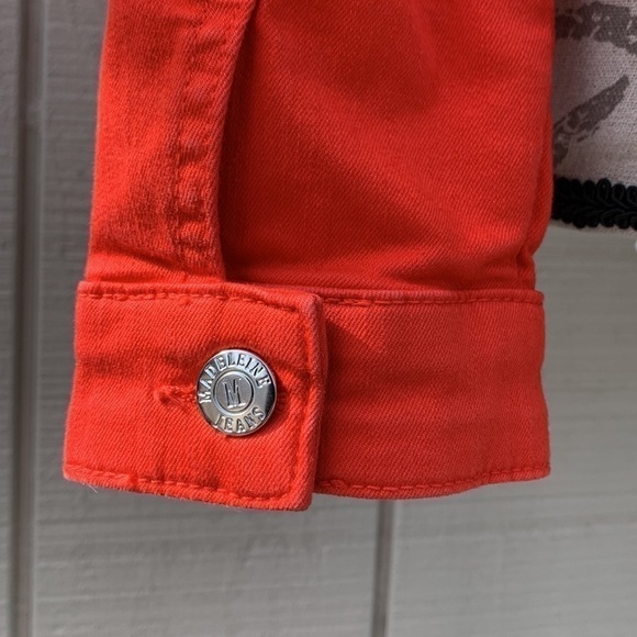 MADELEINE - Picture 7 of 16